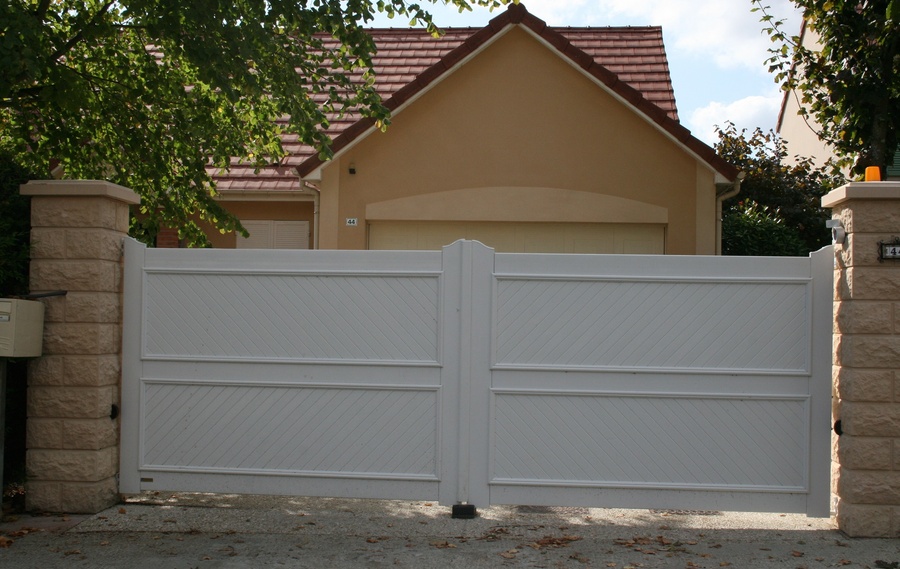 Nos mod&egrave;les de portails PVC &agrave;&nbsp;Rennes