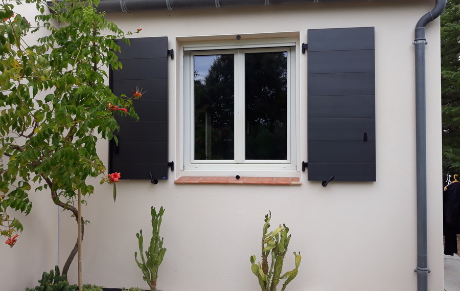 Volets battants &eacute;pur&eacute;s &agrave;&nbsp;Rennes