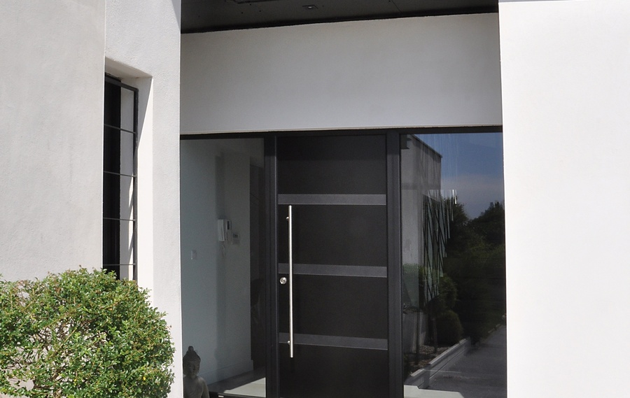 Notre gamme de portes d'entr&eacute;e en ALU CLASSIQUE et CONTEMPORAINE &agrave;&nbsp;Rennes